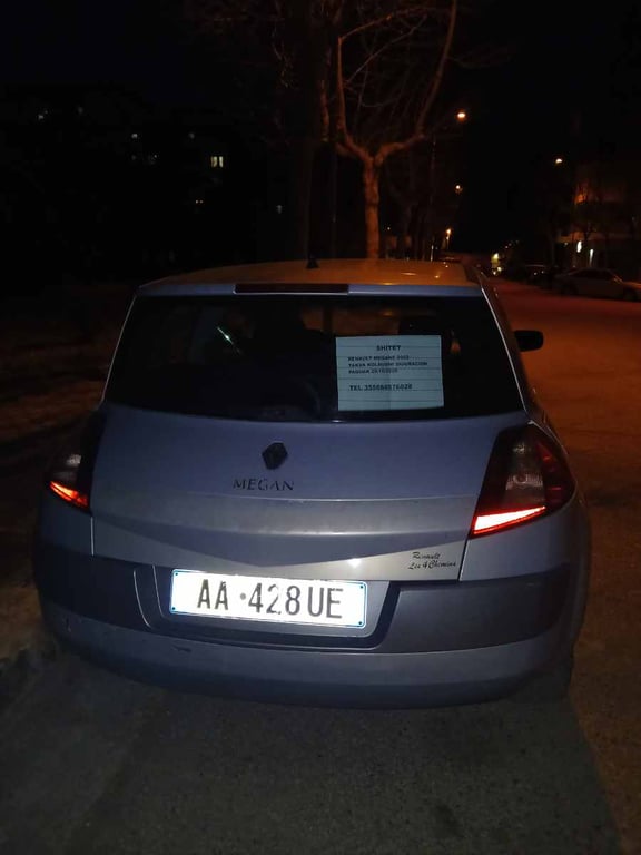 Fotografi e renault megane në LIST.AL