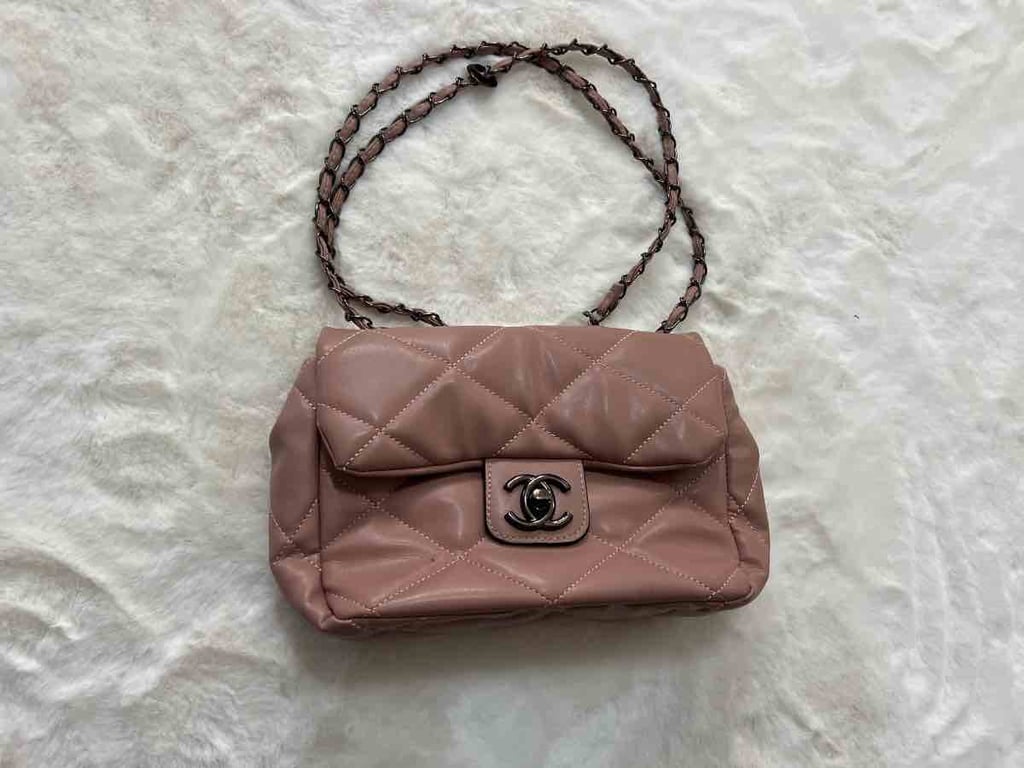 Fotografi e cante  në LIST.AL