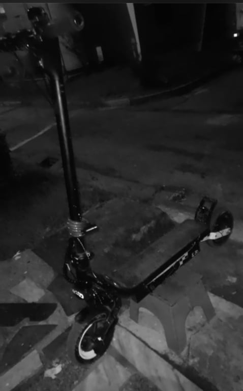 Fotografi e skuter në LIST.AL