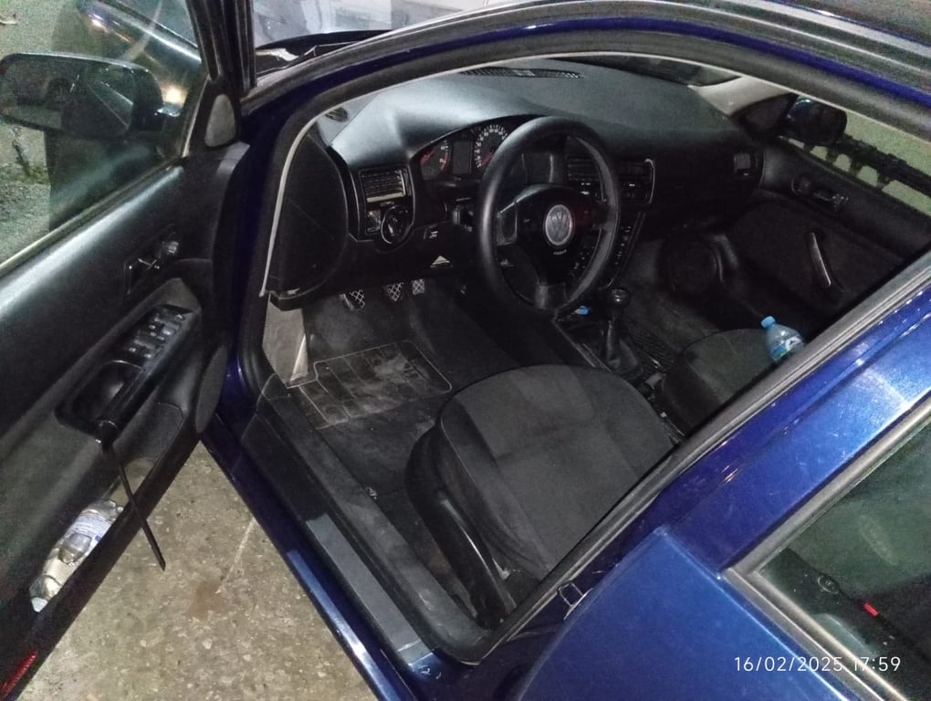 Fotografi e makin në LIST.AL