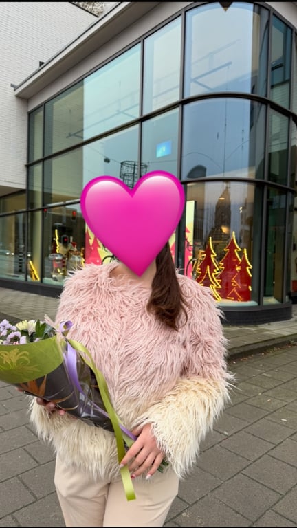 Fotografi e pellush i ngrooht në LIST.AL