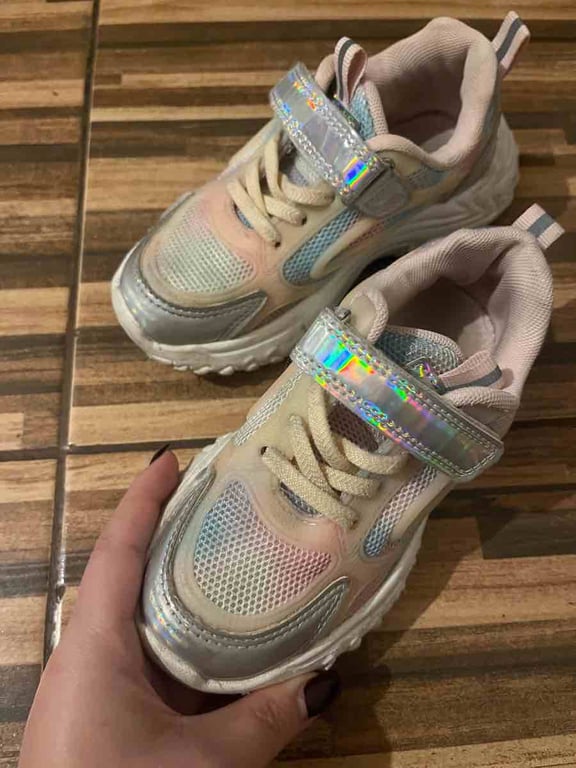 Fotografi e Veshje dhe kepuc per Femi  në LIST.AL