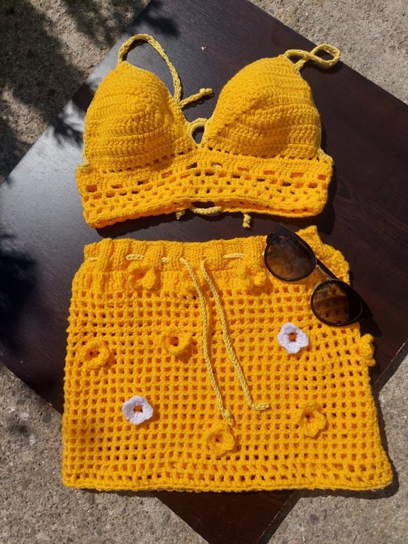 Fotografi e Rroba plazhi te punuara me dore deri ne detaje  në LIST.AL