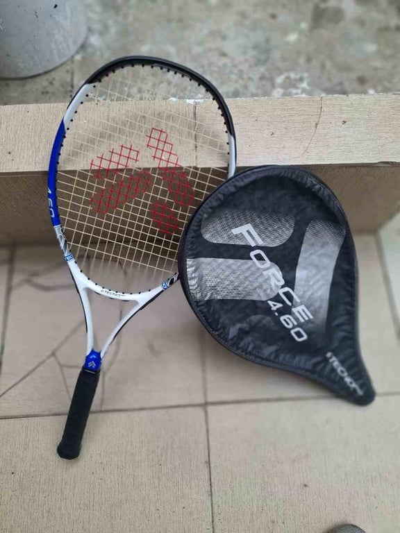 Fotografi e Rraket Tenisi në LIST.AL