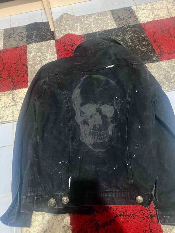 Fotografi e xhakete philip plein në LIST.AL