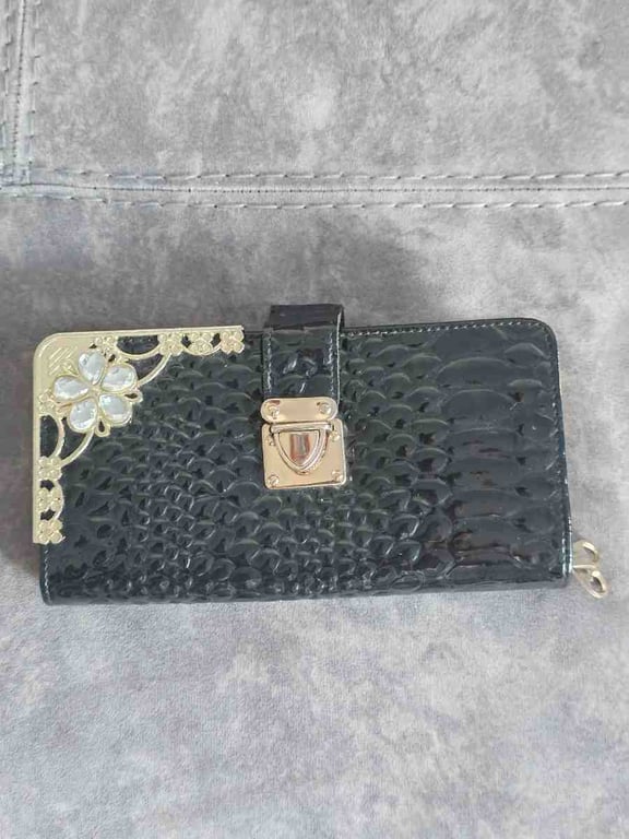 Fotografi e Shitet portofol dore  në LIST.AL