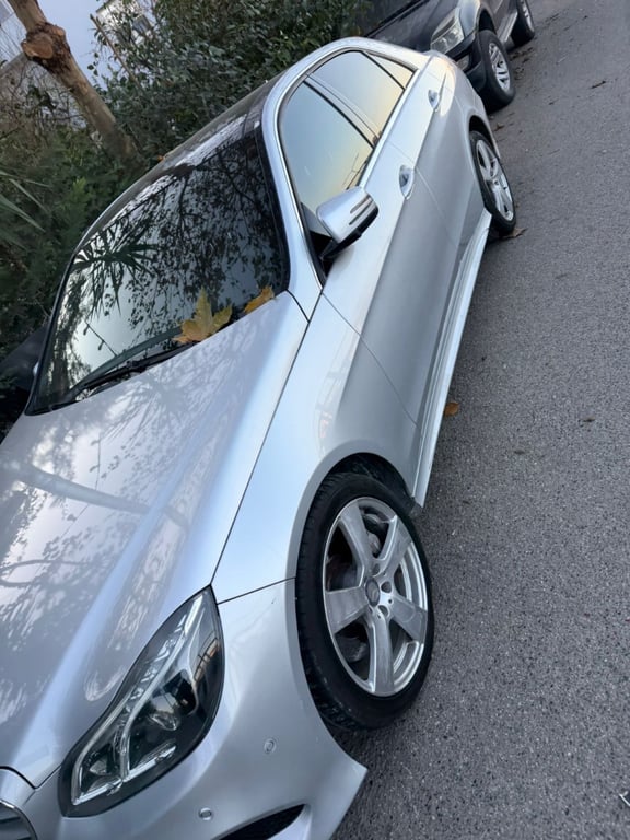 Fotografi e E class 350 në LIST.AL