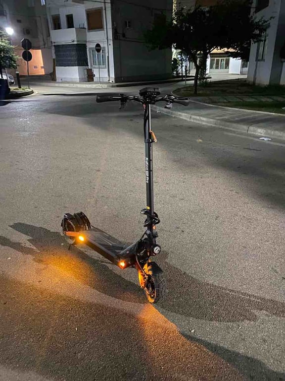 Fotografi e Scooter g2 pro në LIST.AL
