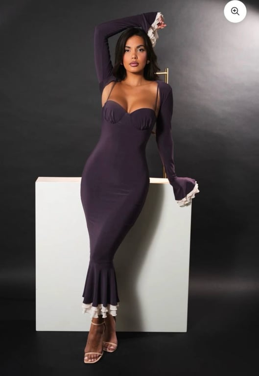 Fotografi e Fustan Sirene në LIST.AL