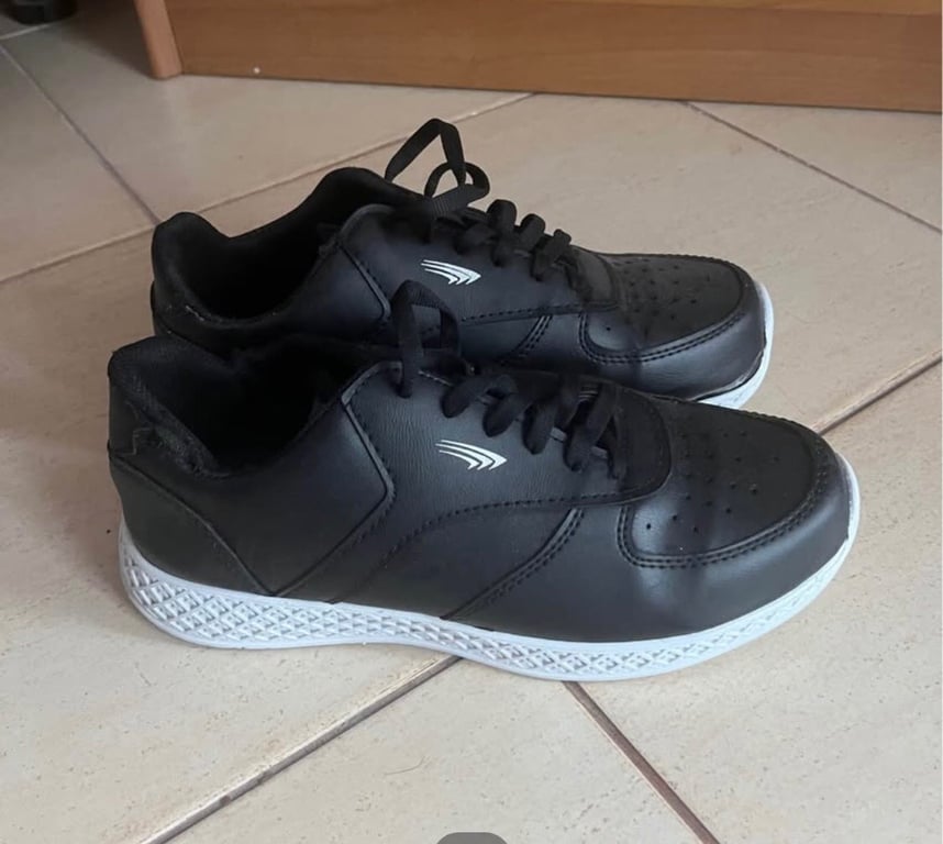 Fotografi e Aklete per femra në LIST.AL