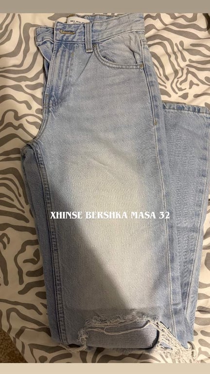 Fotografi e xhinse në LIST.AL