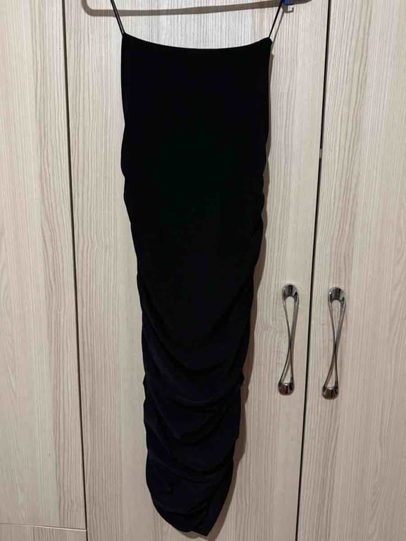 Fotografi e fustan në LIST.AL