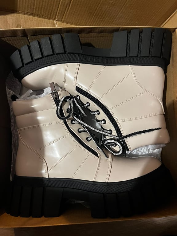 Fotografi e Cizme Steve Madden në LIST.AL