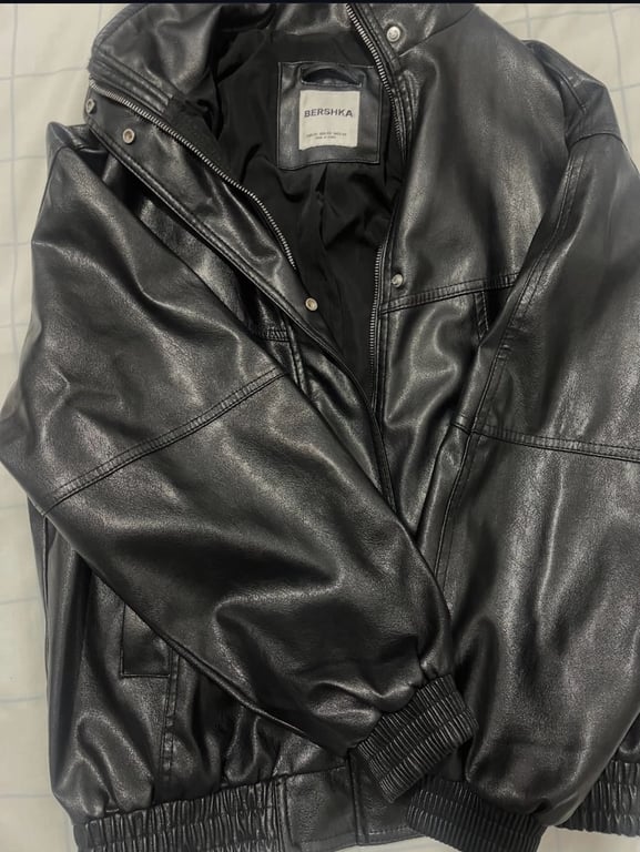 Fotografi e leather jacket e re në LIST.AL