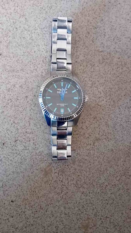 Fotografi e Ore SECTOR  në LIST.AL