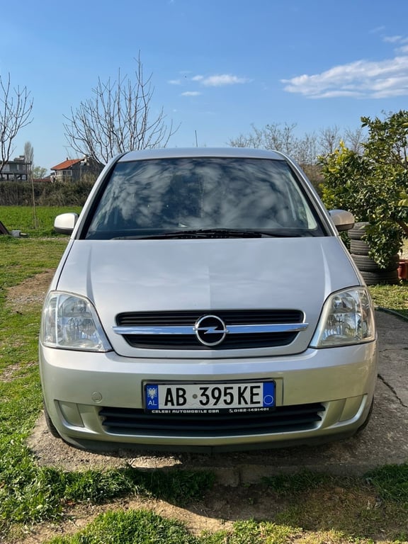 Fotografi e Makine automatike  në LIST.AL