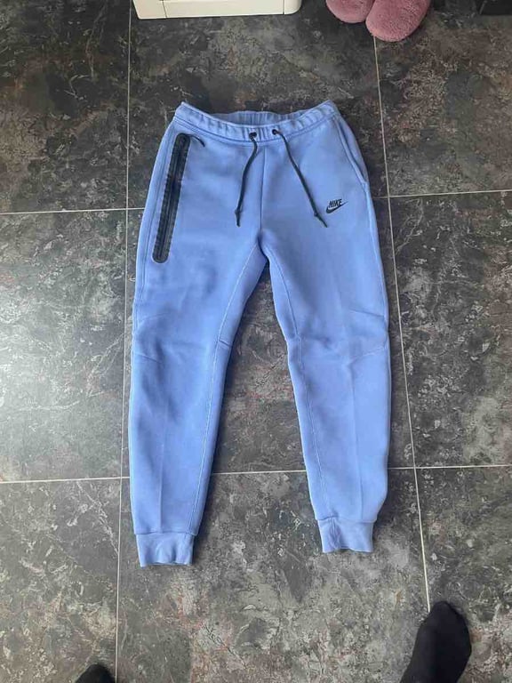 Fotografi e tuta niche tech në LIST.AL