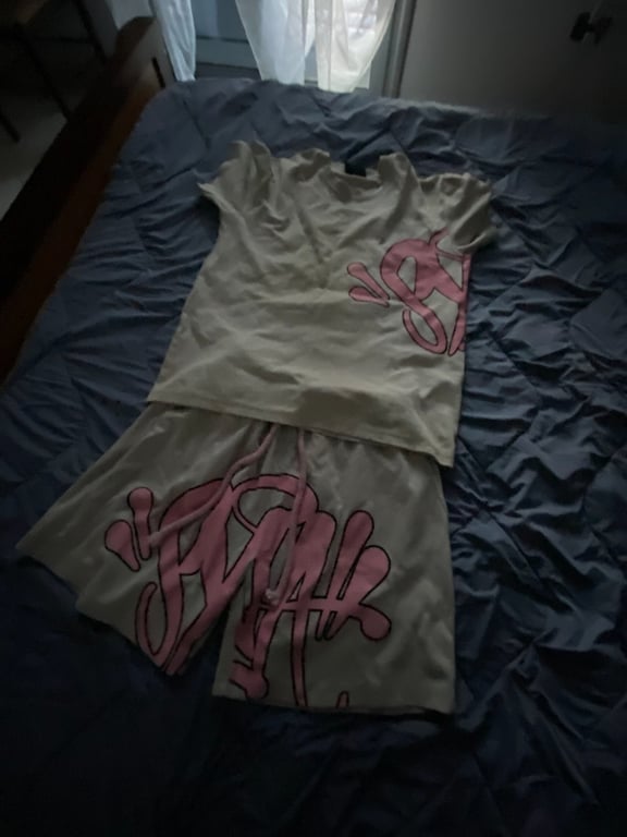 Fotografi e Syna në LIST.AL