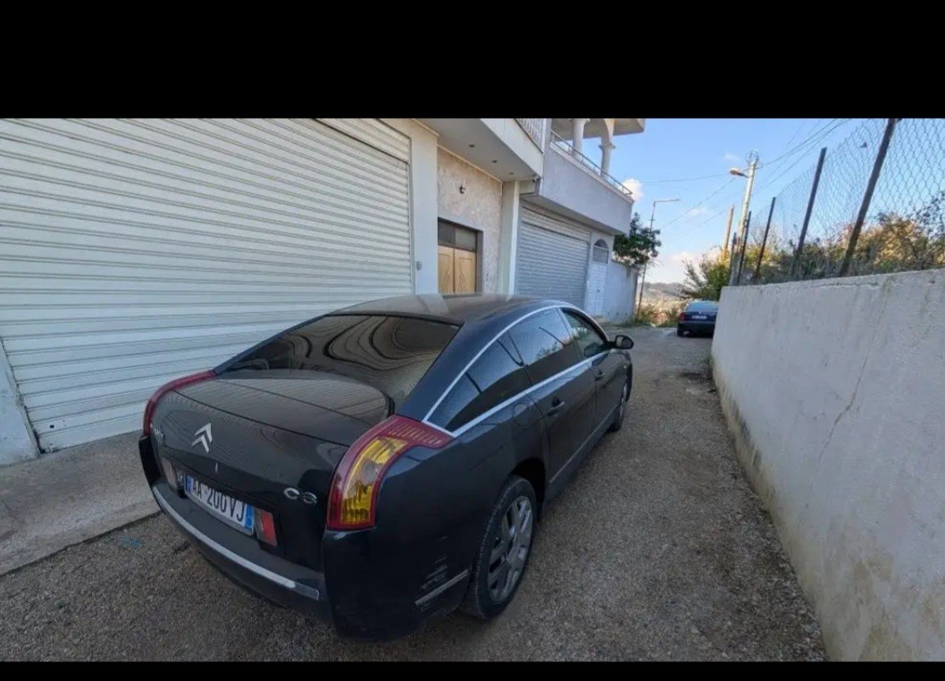 Fotografi e shitet makina  në LIST.AL