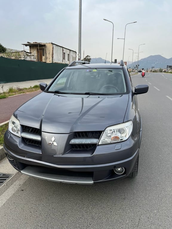 Fotografi e Shitet Mitsubishi  në LIST.AL