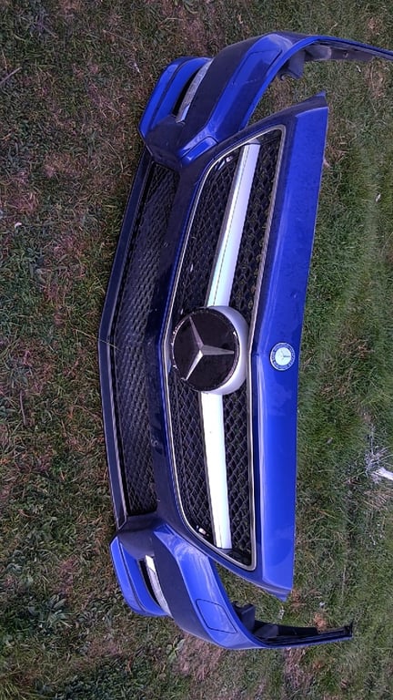 Fotografi e Parakolp Mercedes Benz  në LIST.AL