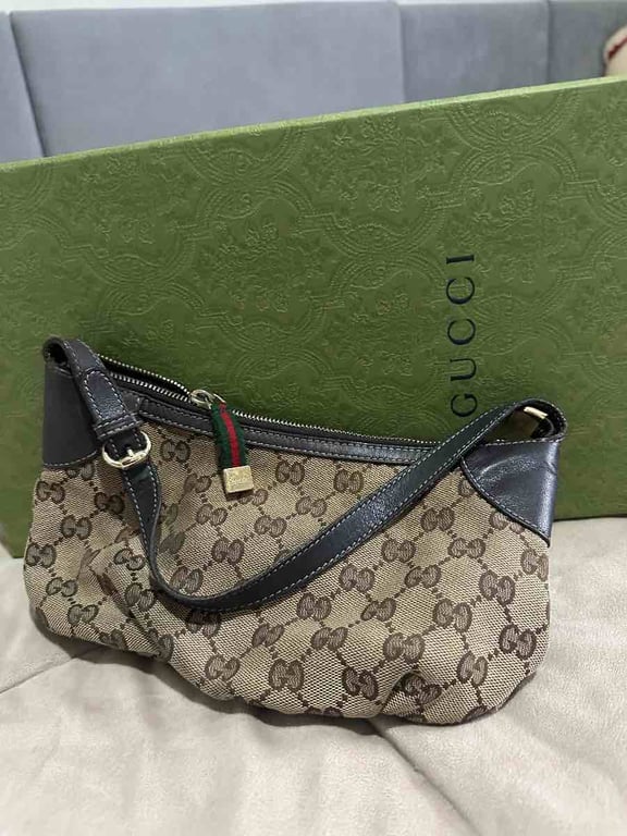 Fotografi e GG Canvas Handbag 224093 Brown Champagne në LIST.AL