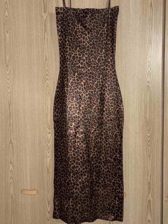 Fotografi e Fustan Zara në LIST.AL