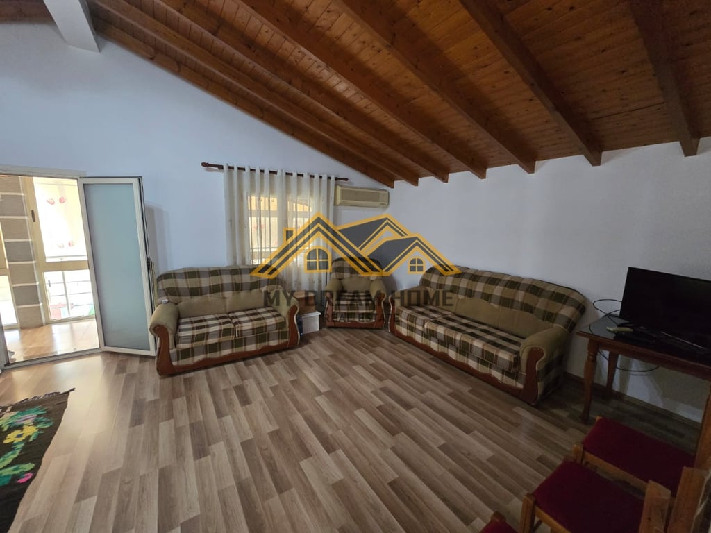 Fotografi e Jepet me Qera kati i 3 i shtepis private në LIST.AL