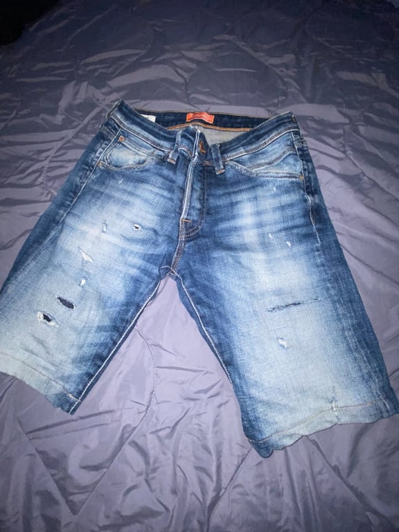 Fotografi e Jack Jones në LIST.AL