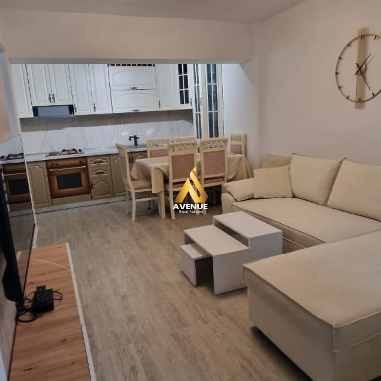 Fotografi e Jepet me qira apartament 2+1 Rruga e Durrësit, Tiranë   në LIST.AL
