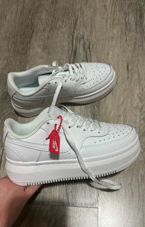 Fotografi e Atlete në LIST.AL