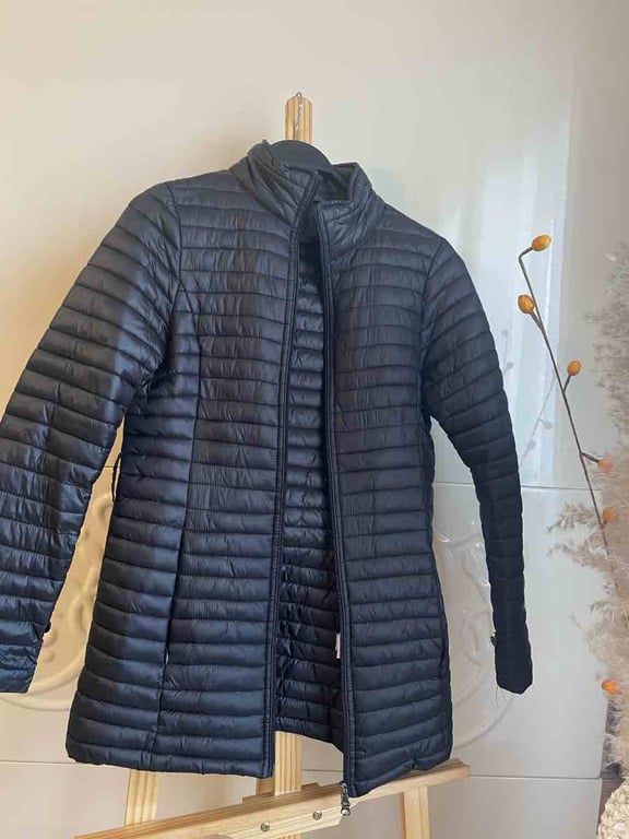 Fotografi e xhup i holle  në LIST.AL