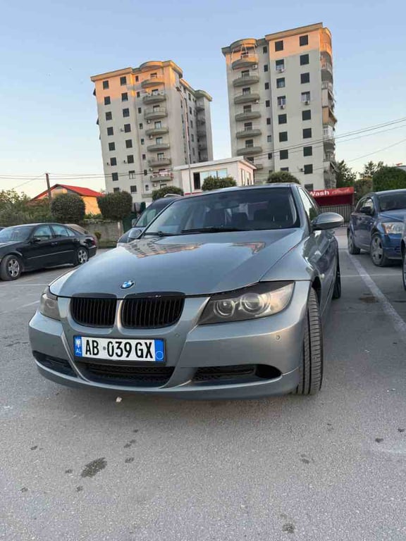 Fotografi e automjet në LIST.AL