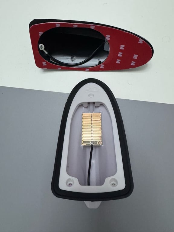 Fotografi e Kapak antene makine  në LIST.AL