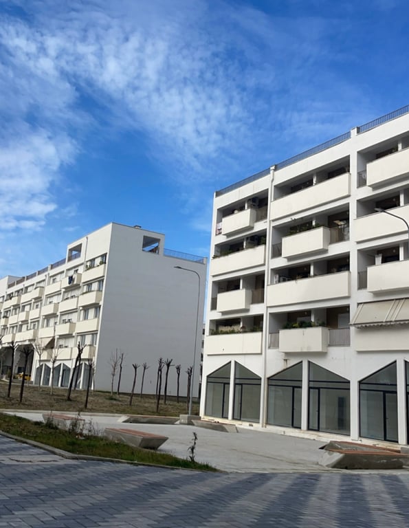 Fotografi e Apartament i ri 3 plus 1 per shitje ne rrugen 5 maji në LIST.AL