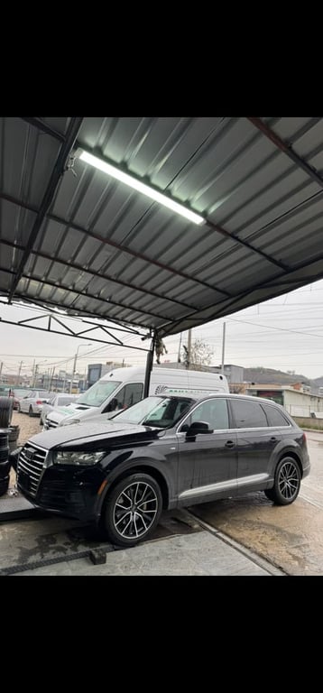 Fotografi e q7 në LIST.AL