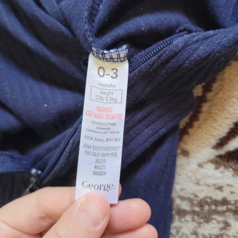 Fotografi e Tutine per bebe në LIST.AL