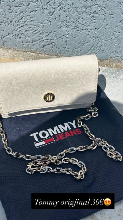 Fotografi e Cant Tommy në LIST.AL