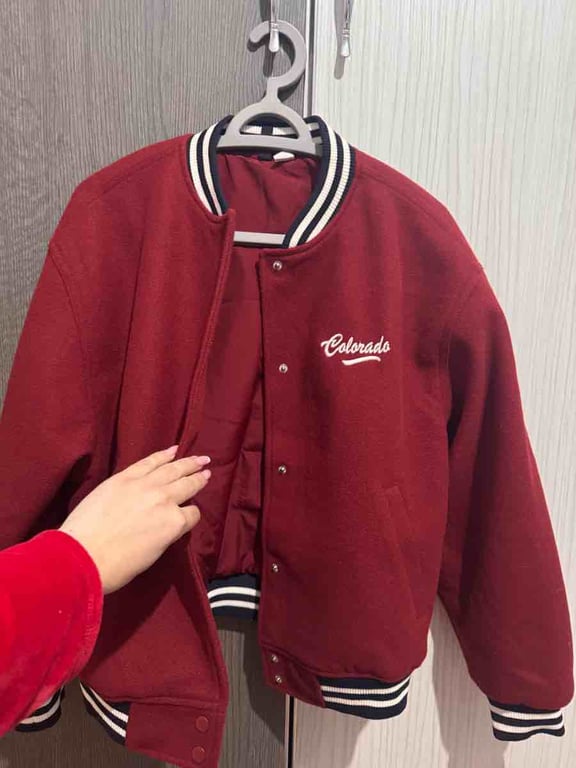 Fotografi e xhup HM në LIST.AL