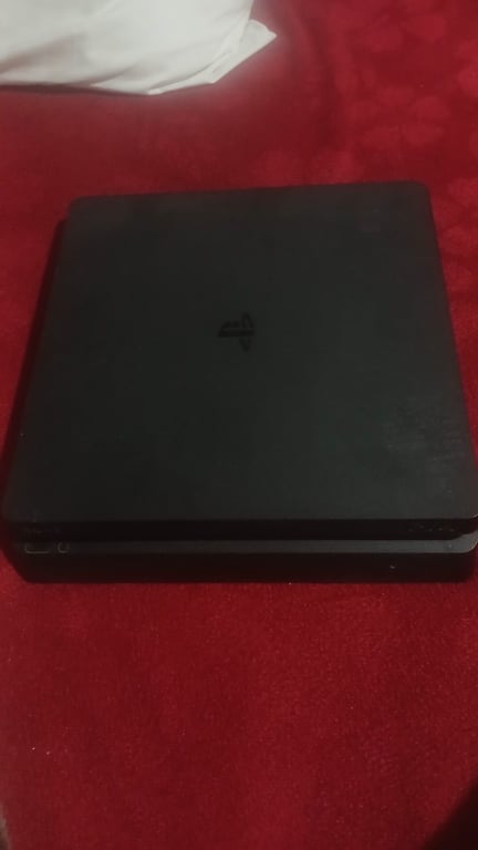 Fotografi e PlayStation 4 n Shitje, e Prdorur, Ka Nevoj per riprogramim në LIST.AL