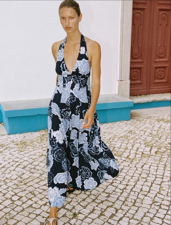 Fotografi e Fustan  në LIST.AL