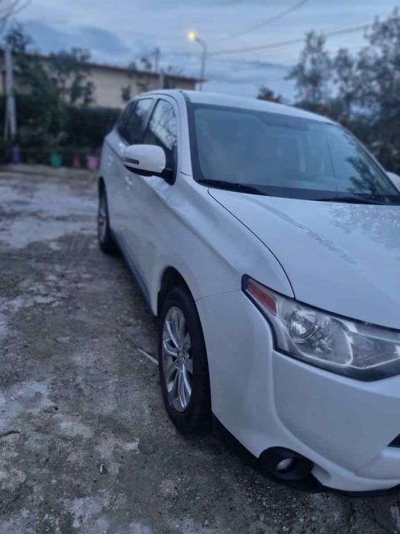 Fotografi e Automjet në LIST.AL