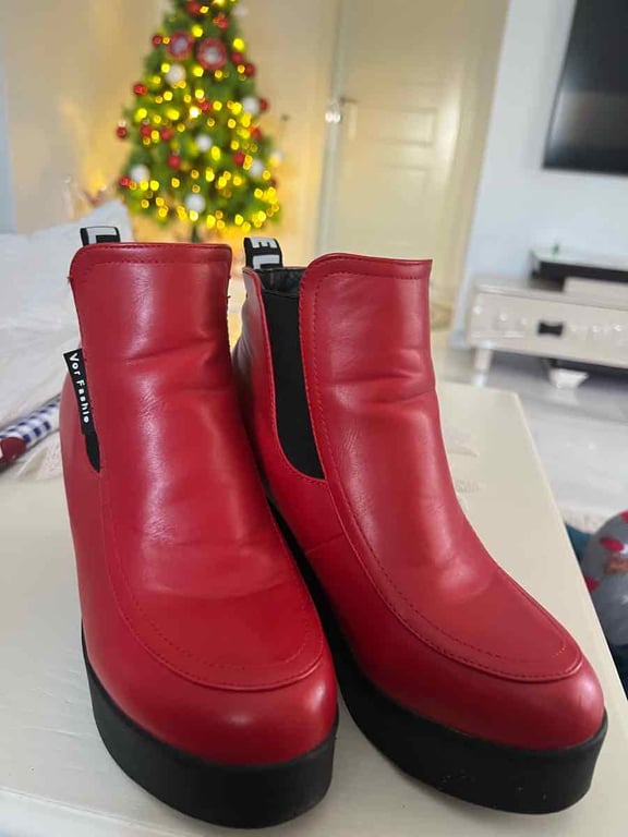 Fotografi e Kepuce Vor Fashion në LIST.AL