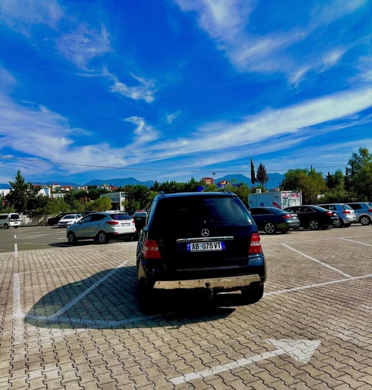 Fotografi e Ml 320 në LIST.AL