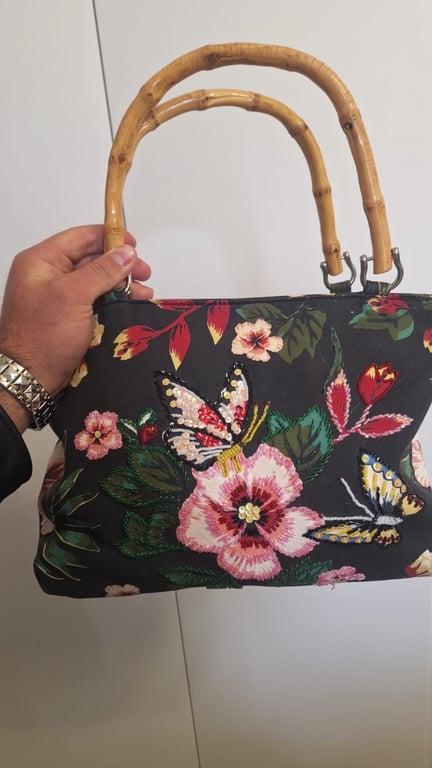 Fotografi e cante verore në LIST.AL