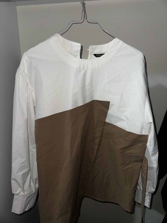 Fotografi e bluze  në LIST.AL