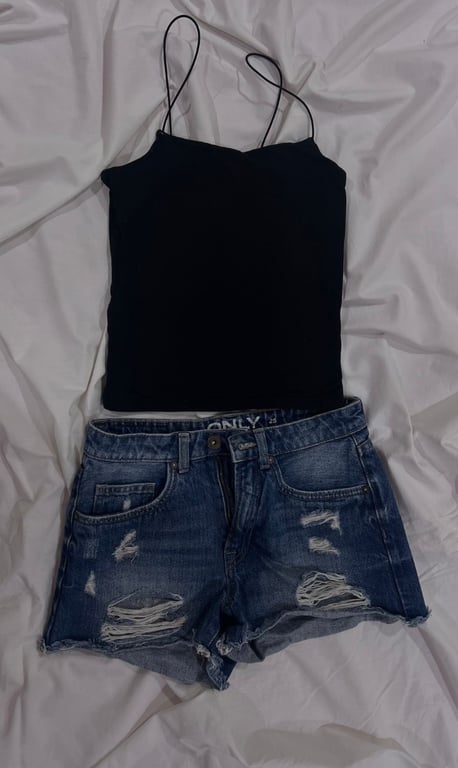 Fotografi e set per vajza masa S në LIST.AL