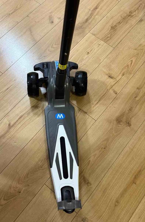 Fotografi e Skuter per femije në LIST.AL