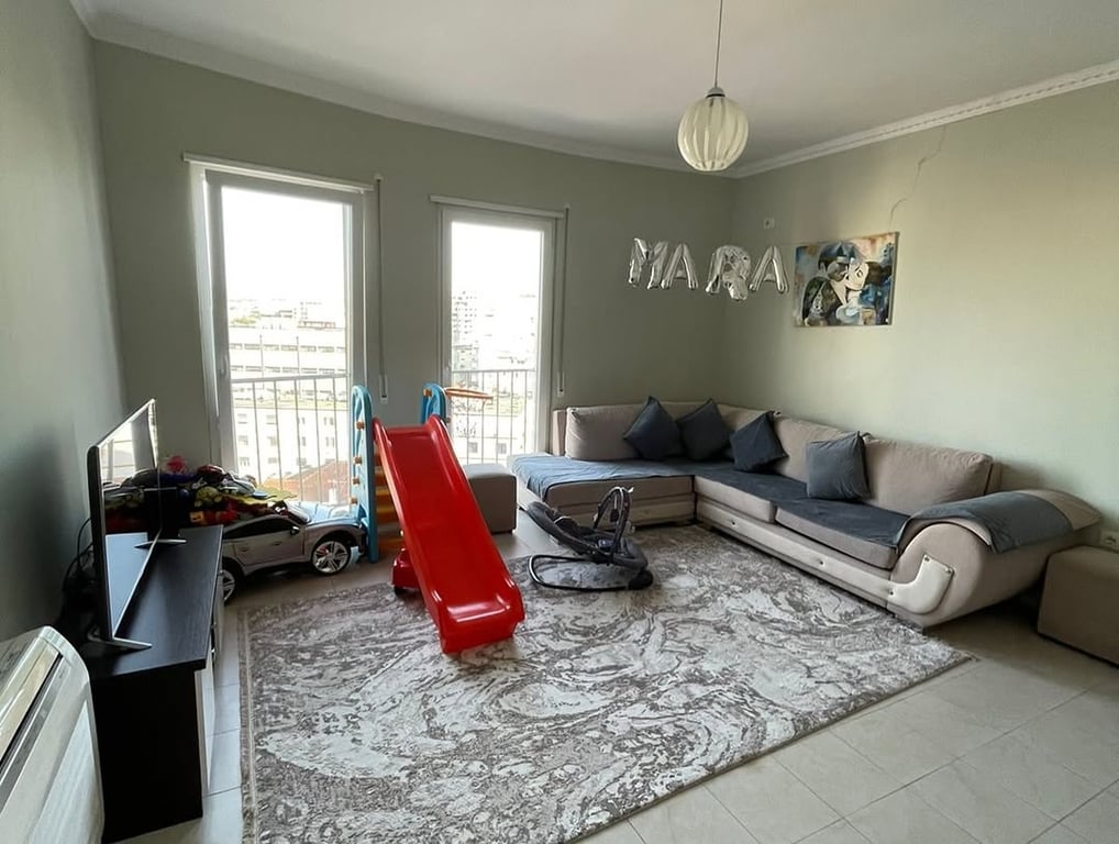Fotografi e Shitet apartament ne qender te Durresit prane Postes në LIST.AL
