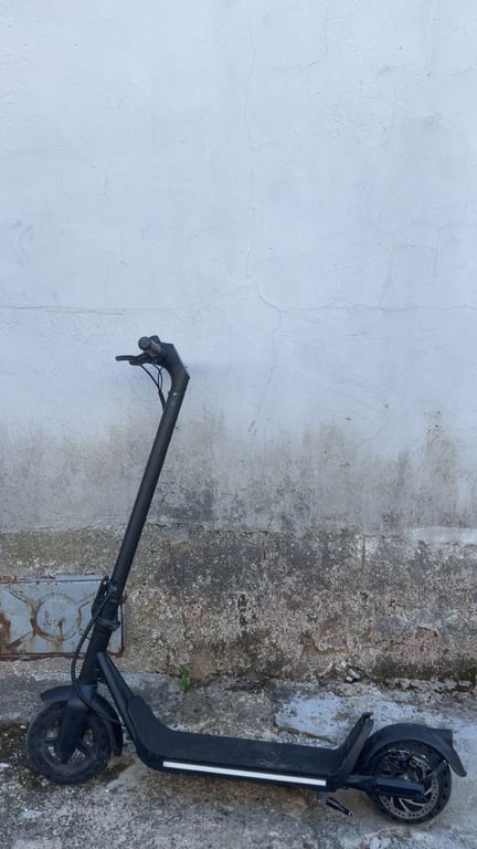 Fotografi e skuter elektrik E1 në LIST.AL